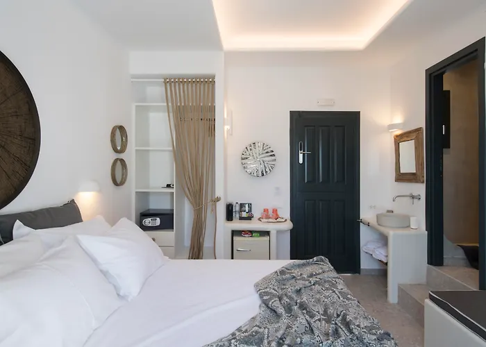 Sandaya Luxury Naousa (Paros)